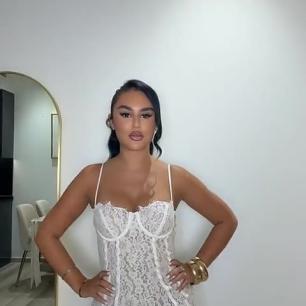 Anouk Grm video