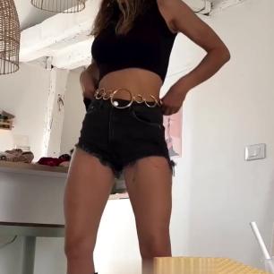 Laury Thilleman video